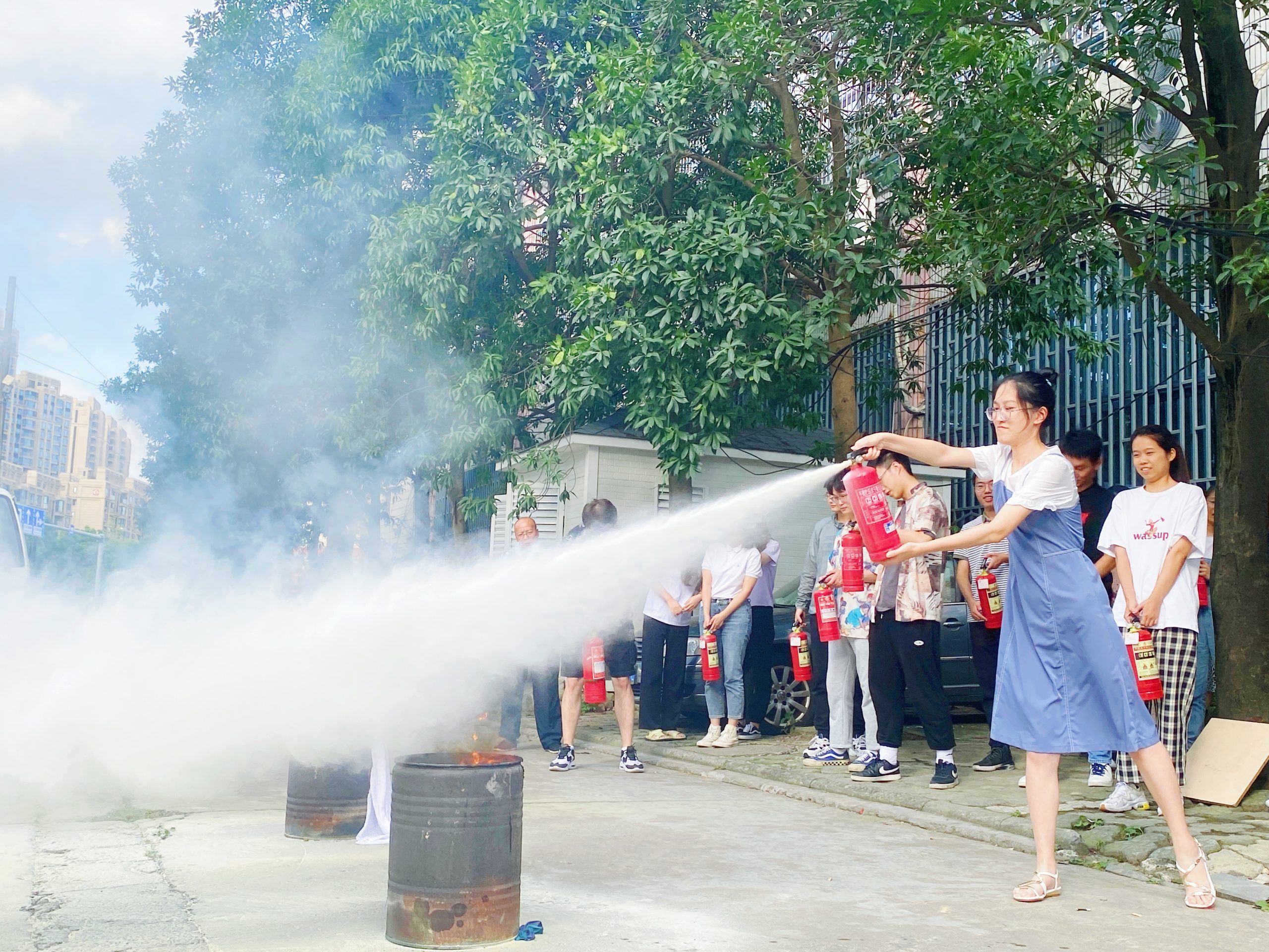 人人都會“用”，防患于未“燃”|滅火器實操演練