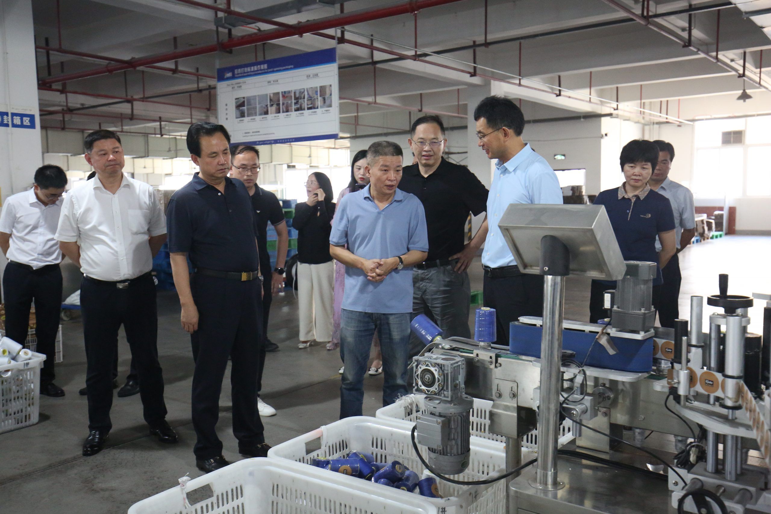 湖南省工信廳副廳長楊親鵬一行深入湖南萌恒走訪調研