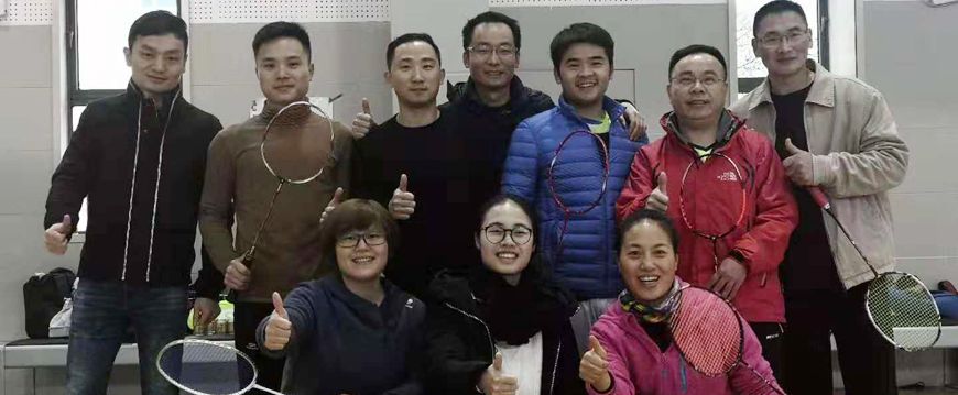 萌恒抽紗獲江北工業(yè)區(qū)“萌恒杯”職工羽毛球團(tuán)體賽冠軍