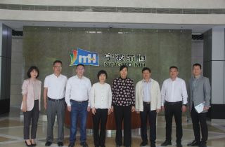 天門市委常委龔紅敏一行蒞臨萌創空間參觀考察